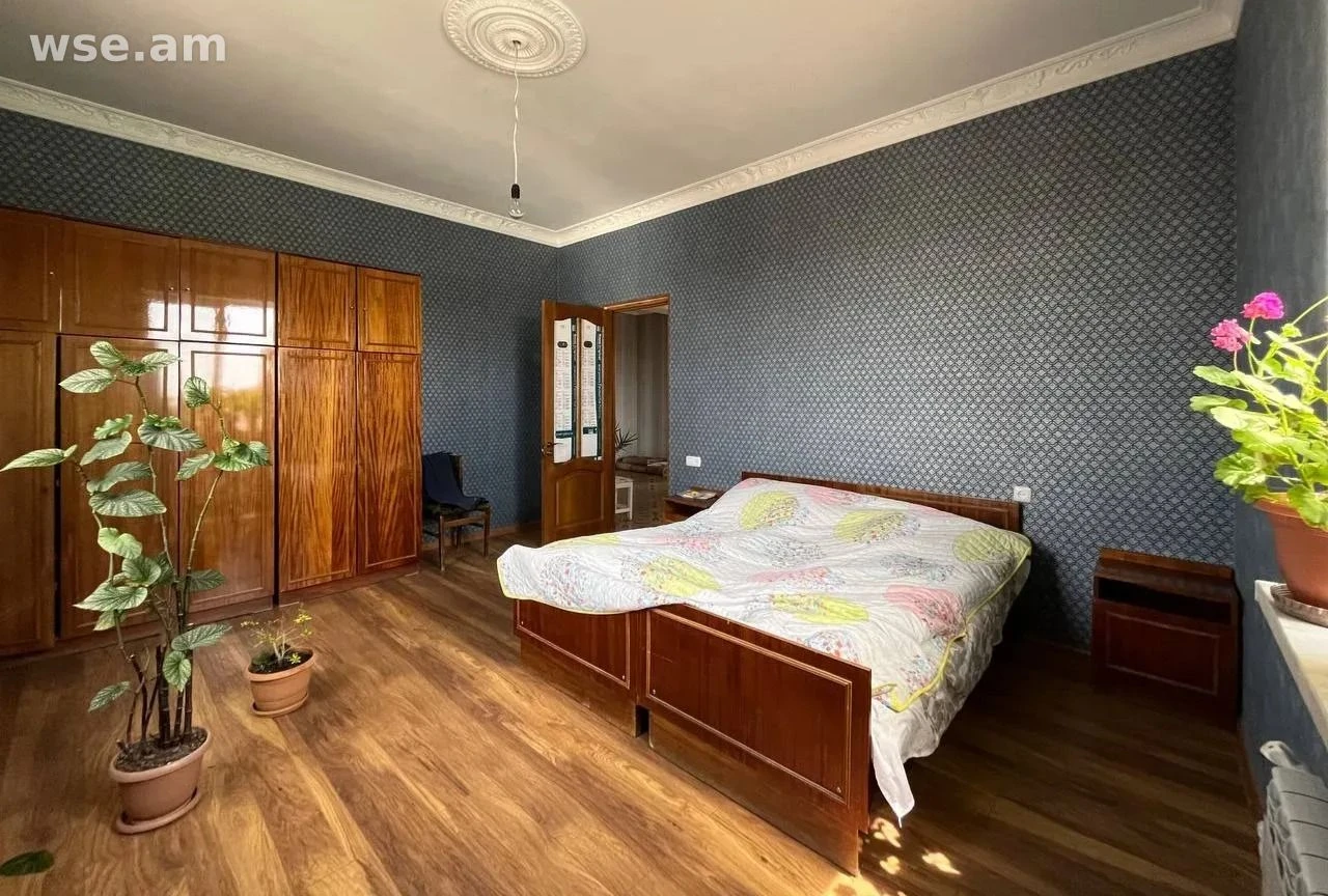 5-room house, 240 m², 2-storey, 3rd street Kentronakan 7