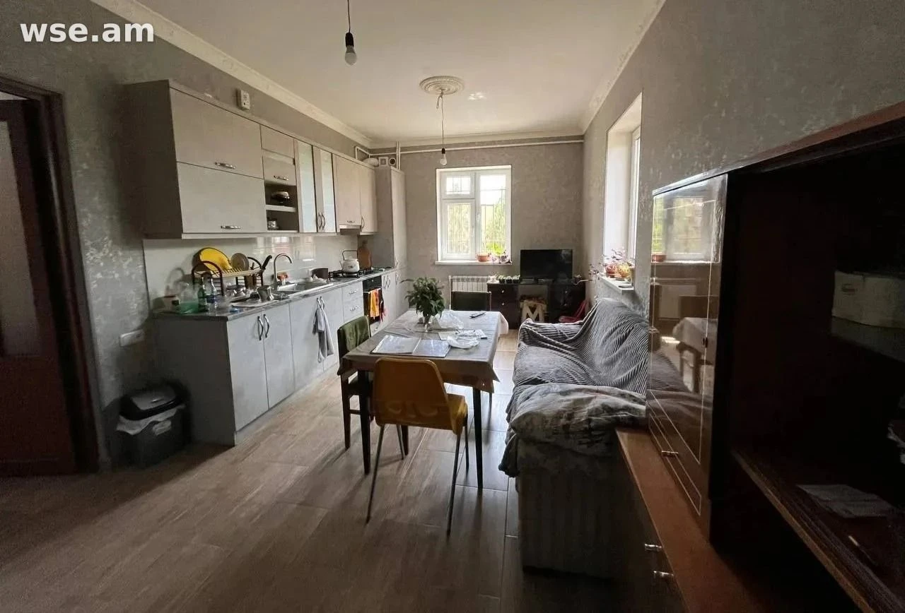 5-room house, 240 m², 2-storey, 3rd street Kentronakan 7