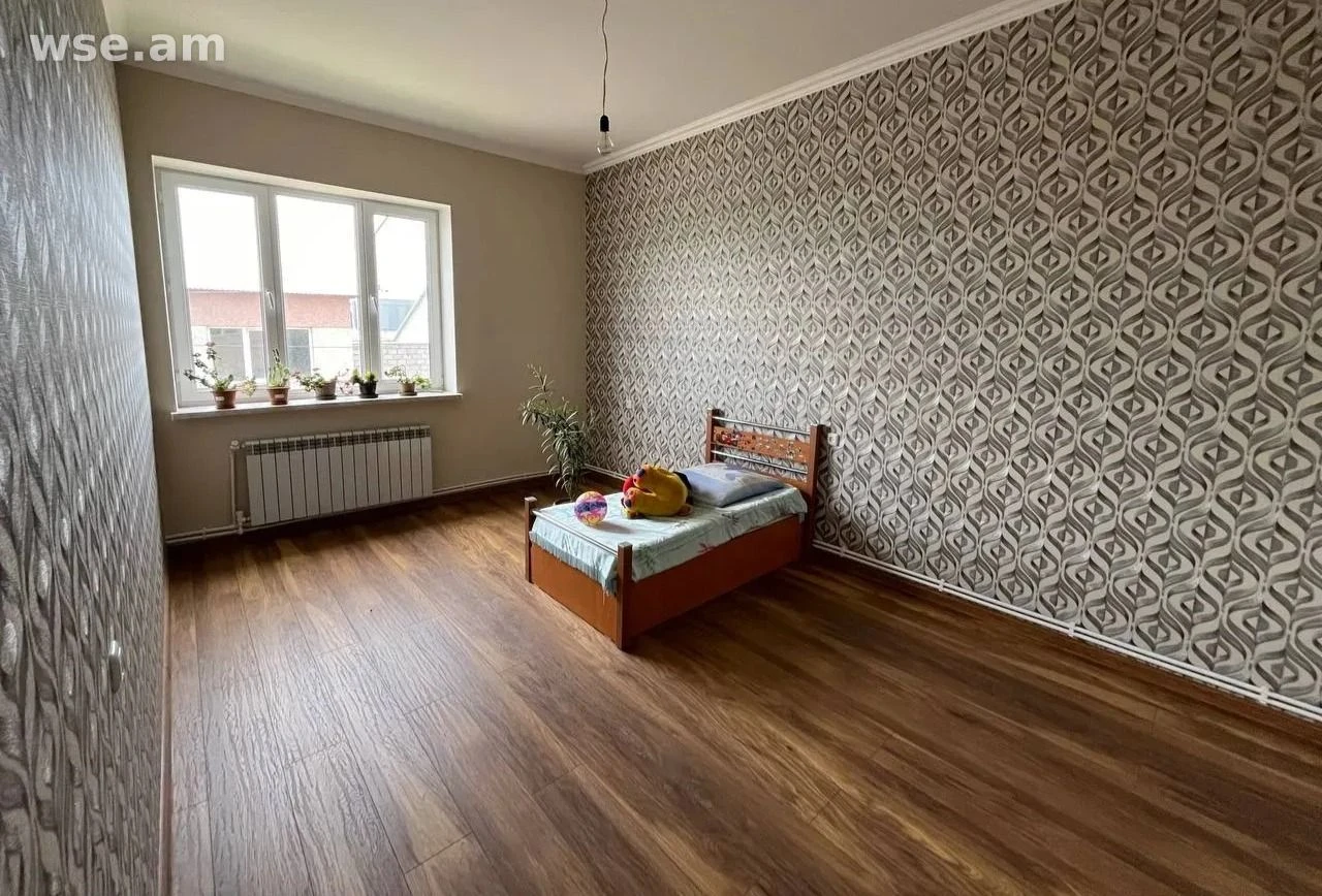 5-room house, 240 m², 2-storey, 3rd street Kentronakan 7