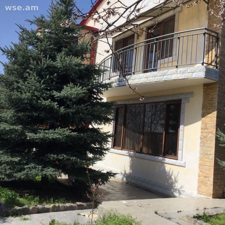 5-комн., 220 м², 2-этажный, 2-я улица Цахкунк