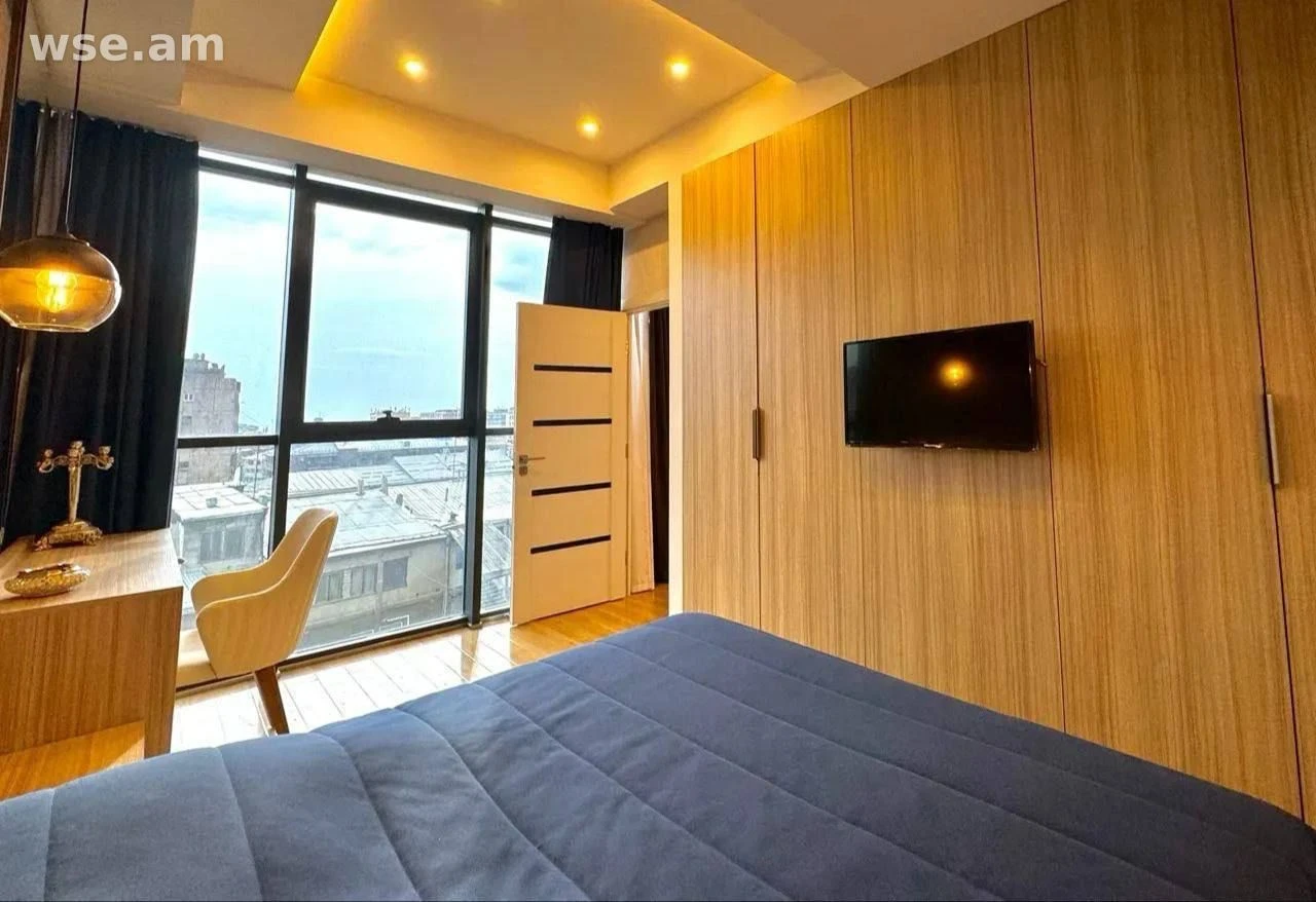 4-room, 98 m², 6/12 floor, 106/1 Nalbandyan Street
