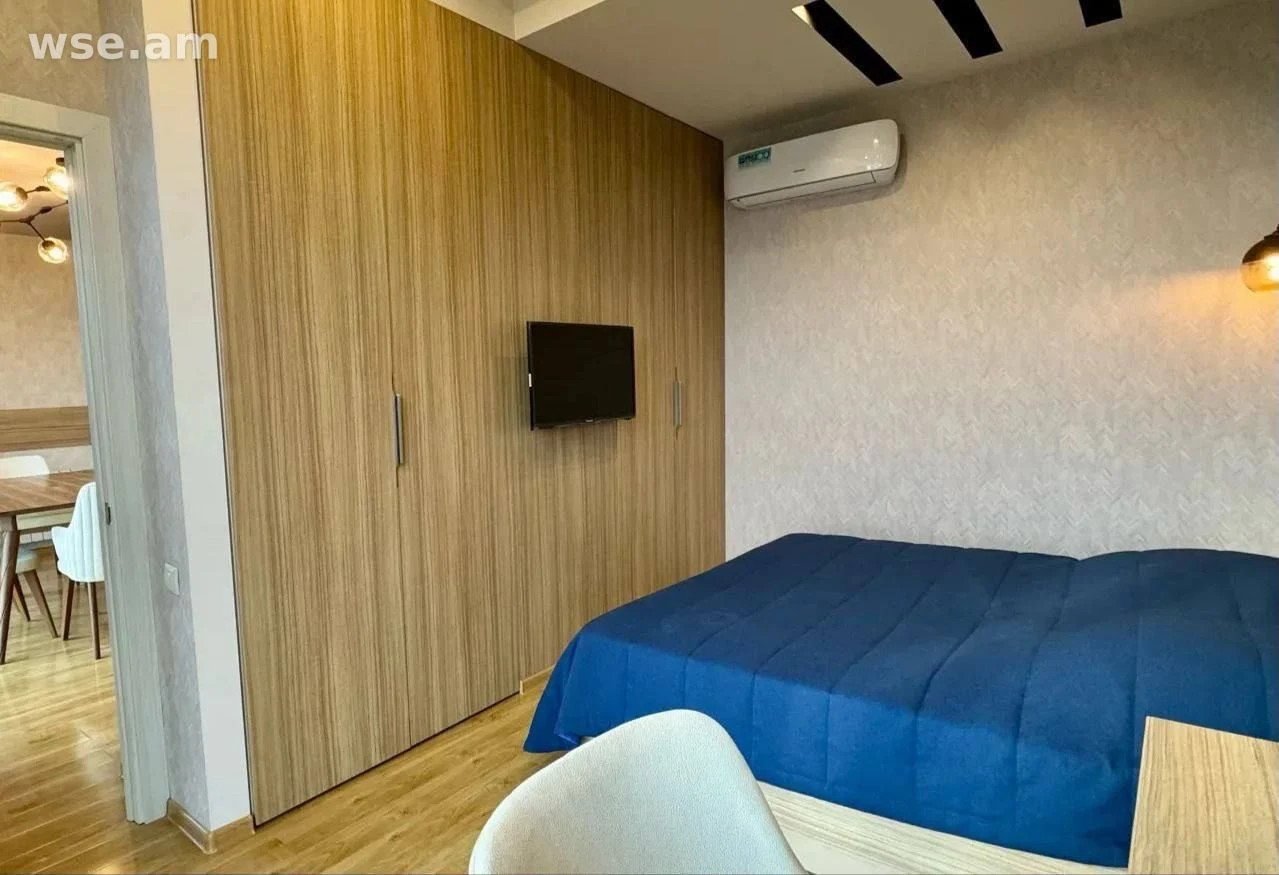 4-room, 98 m², 6/12 floor, 106/1 Nalbandyan Street