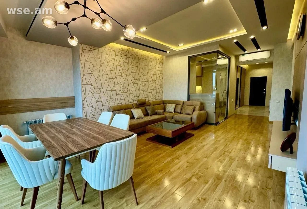 4-room, 98 m², 6/12 floor, 106/1 Nalbandyan Street