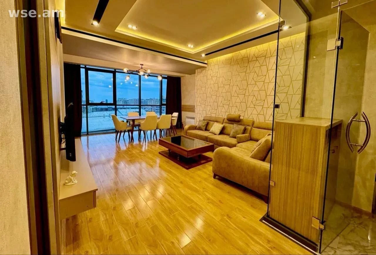 4-room, 98 m², 6/12 floor, 106/1 Nalbandyan Street