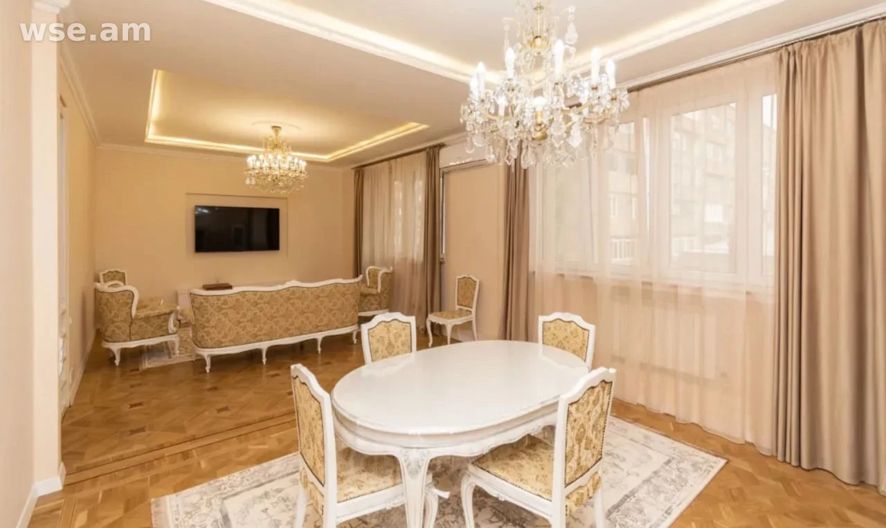 3-комн., 156 м², 3/3 эт., улица Сундукяна 14А