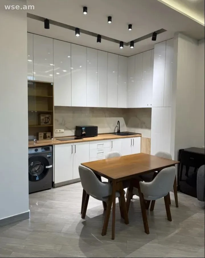 2-комн., 67 м², 2/3 эт., улица Арцах 3/4