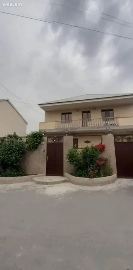 4-комн. дом, 250 м², 2-этажный, 10-я улица Вардашена