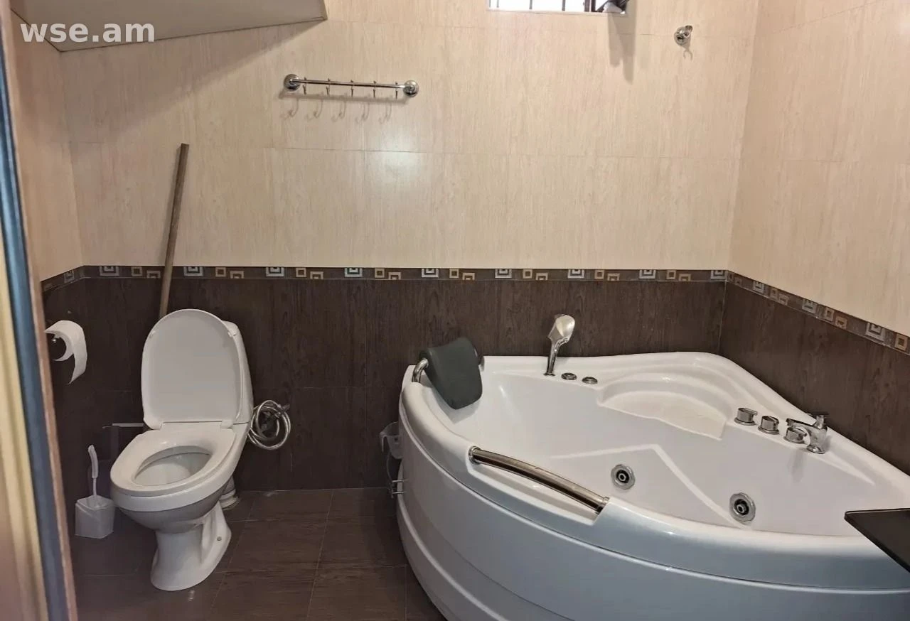 4-комн. дом, 250 м², 2-этажный, 10-я улица Вардашена