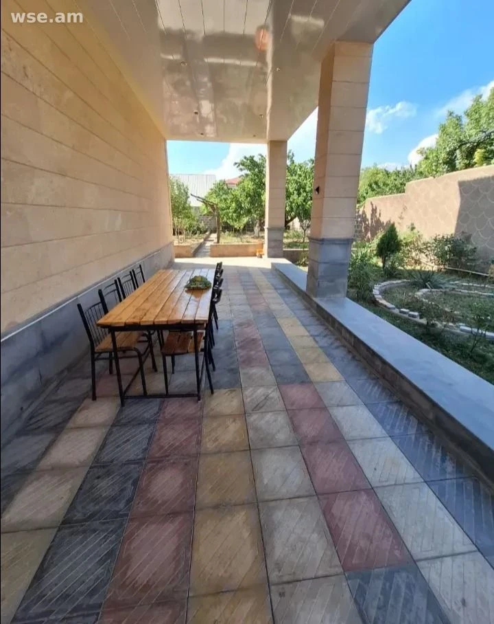 4-комн. дом, 250 м², 2-этажный, 10-я улица Вардашена