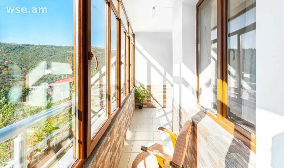 3-комн., 114 м², 6/8 эт., улица Хачика Мурадяна