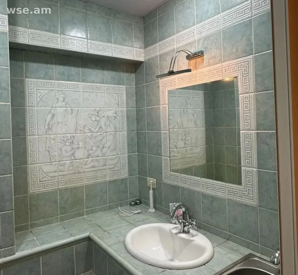 3-room, 107 m², 3/4 floor, Hanrapetutyan street 79