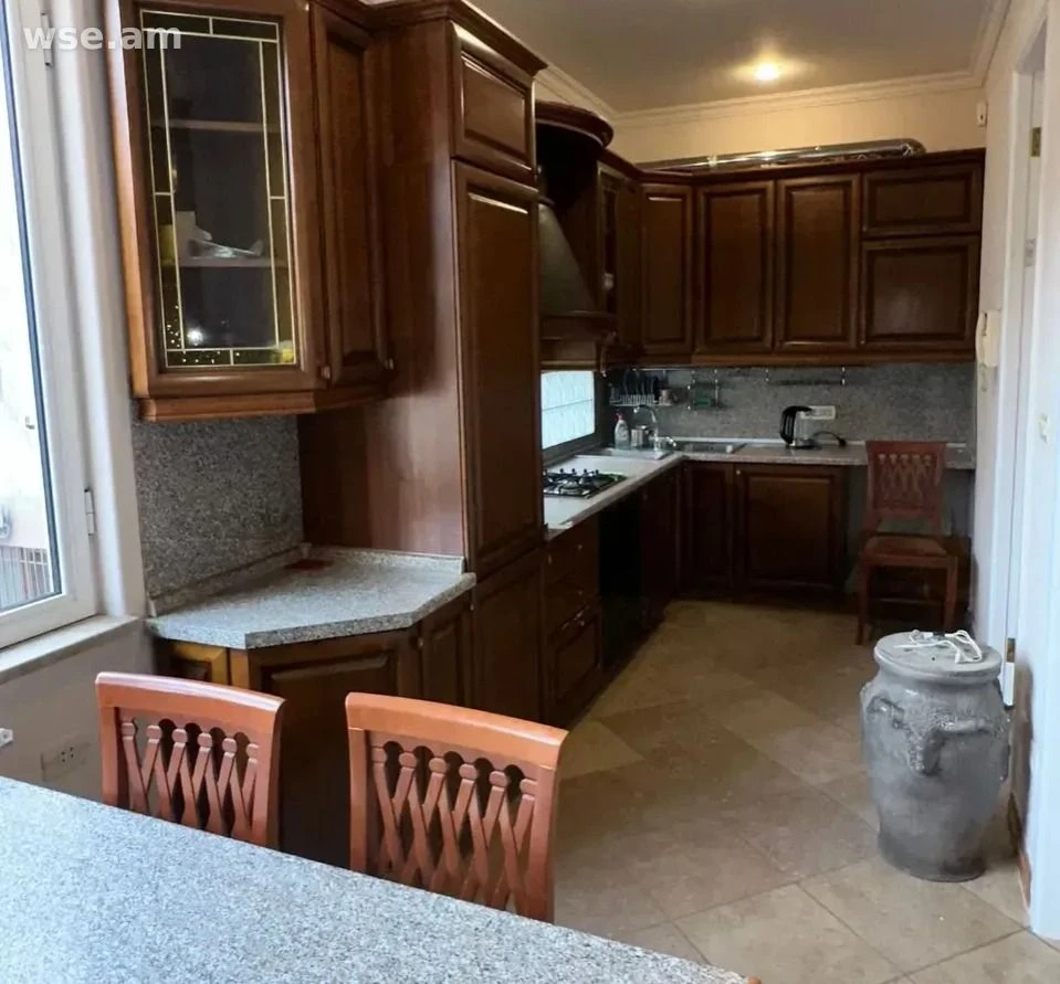 3-room, 107 m², 3/4 floor, Hanrapetutyan street 79
