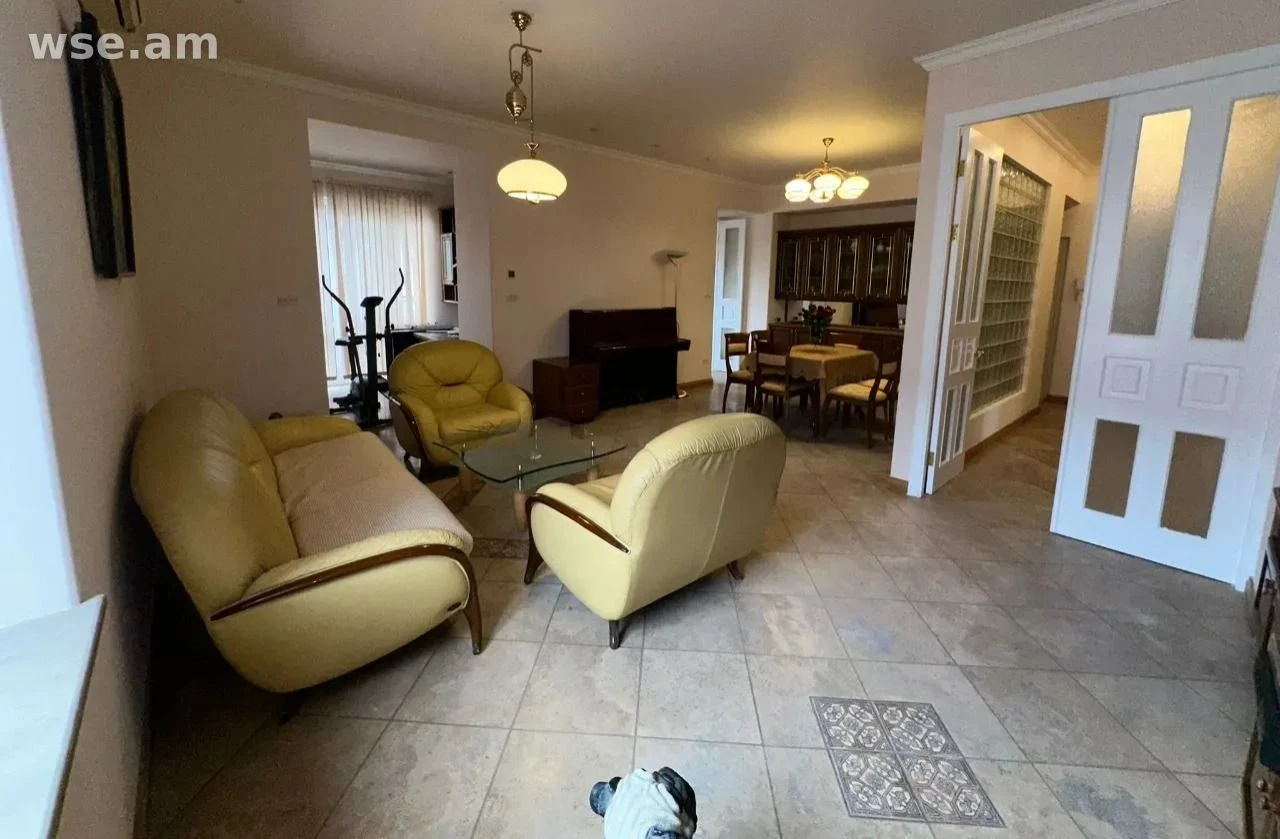 3-room, 107 m², 3/4 floor, Hanrapetutyan street 79