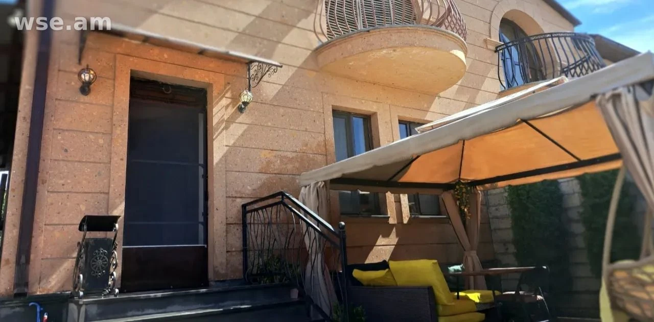 3-room house, 100 m², 2-storeyed, Paruyra Sevaka street 6