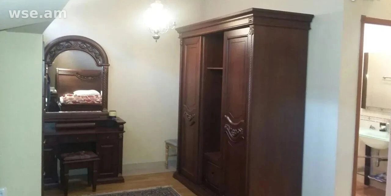 4-room, 184 m², 5/5 floor, Amiryan street 13