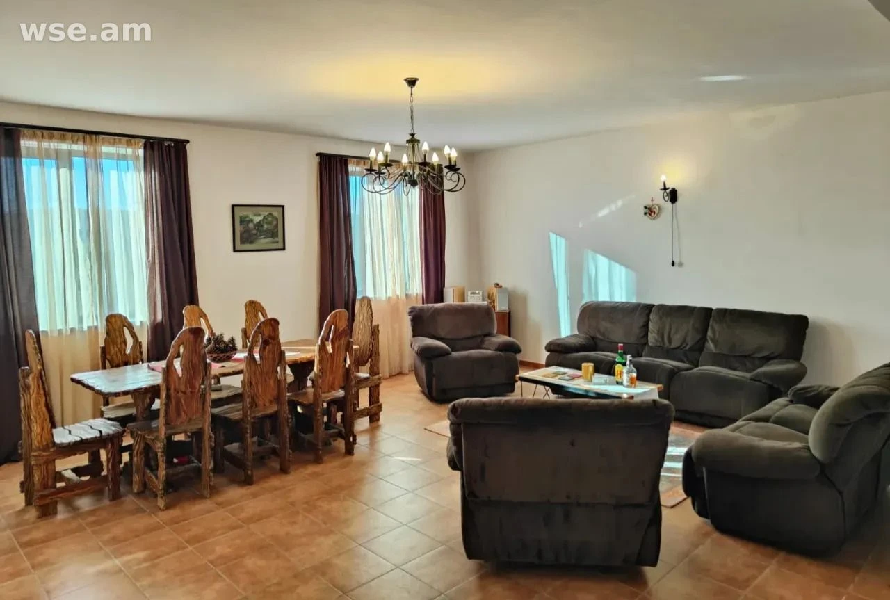 6-комн. дом, 150 м², 2-этажный, 10-я улица Гетамеча 33