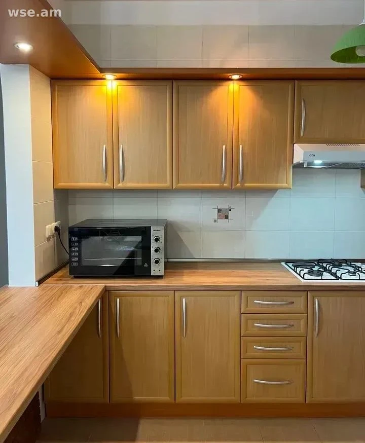 3-room, 84 m², 4/4 floor, Hayrik Muradyan street 41/3