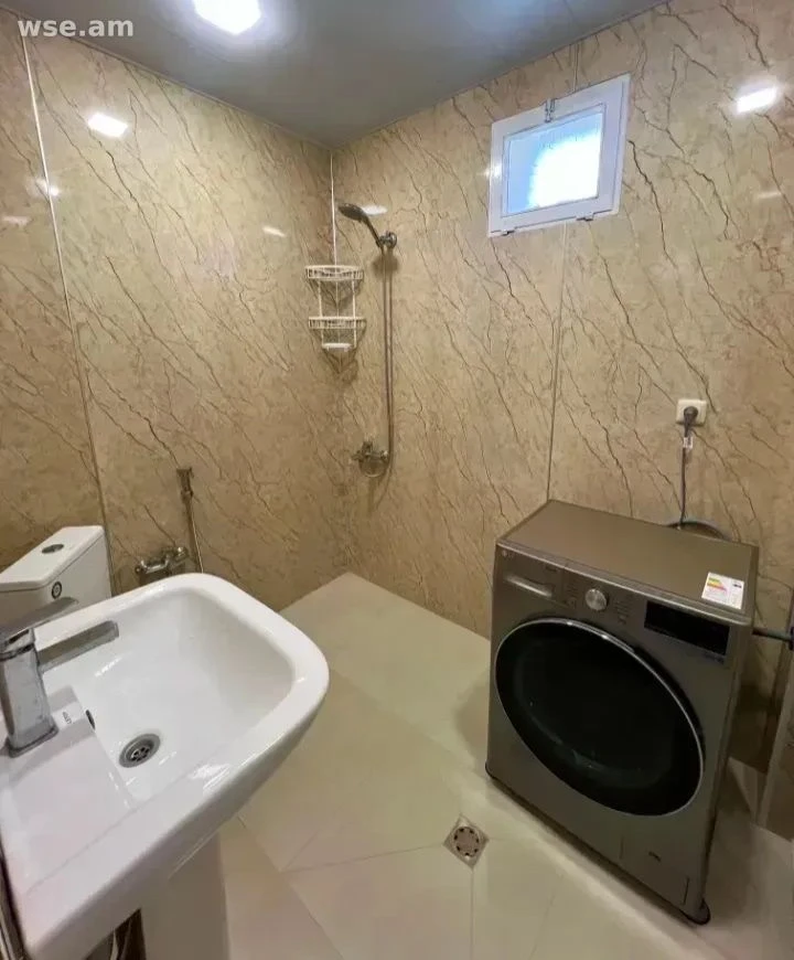 3-room, 84 m², 4/4 floor, Hayrik Muradyan street 41/3