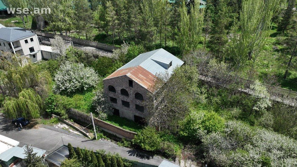 5-room house, 600 m², 3-storey, Eritasardutyun street 40