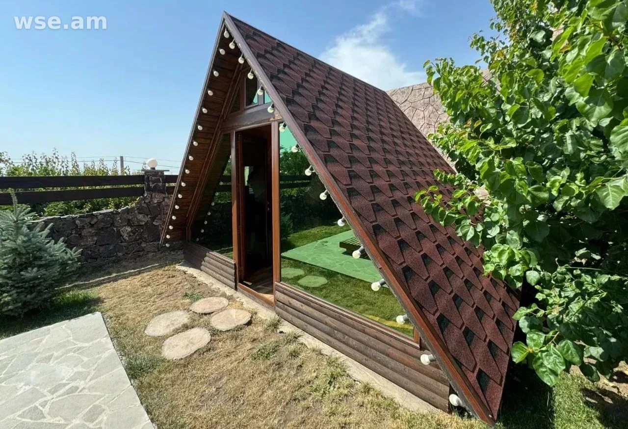 4-комн. дом, 270 м², 3-этажный, улица Ахтанак 16