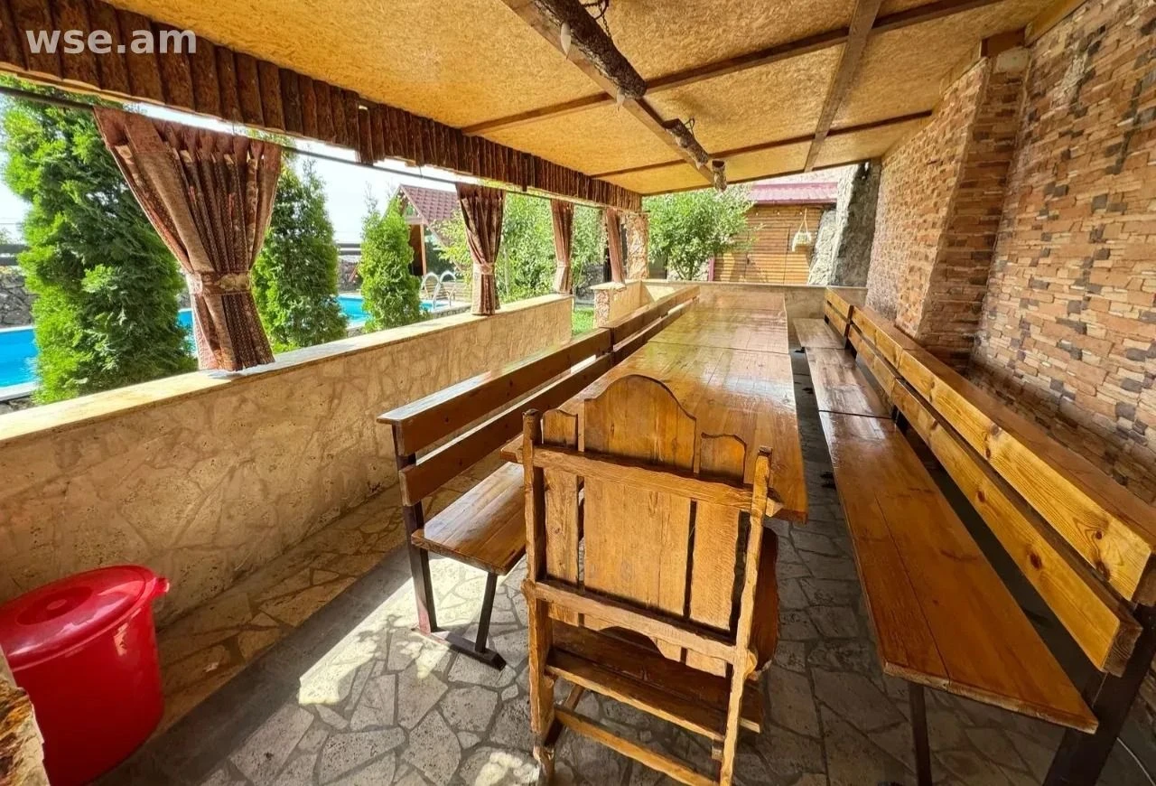 4-комн. дом, 270 м², 3-этажный, улица Ахтанак 16