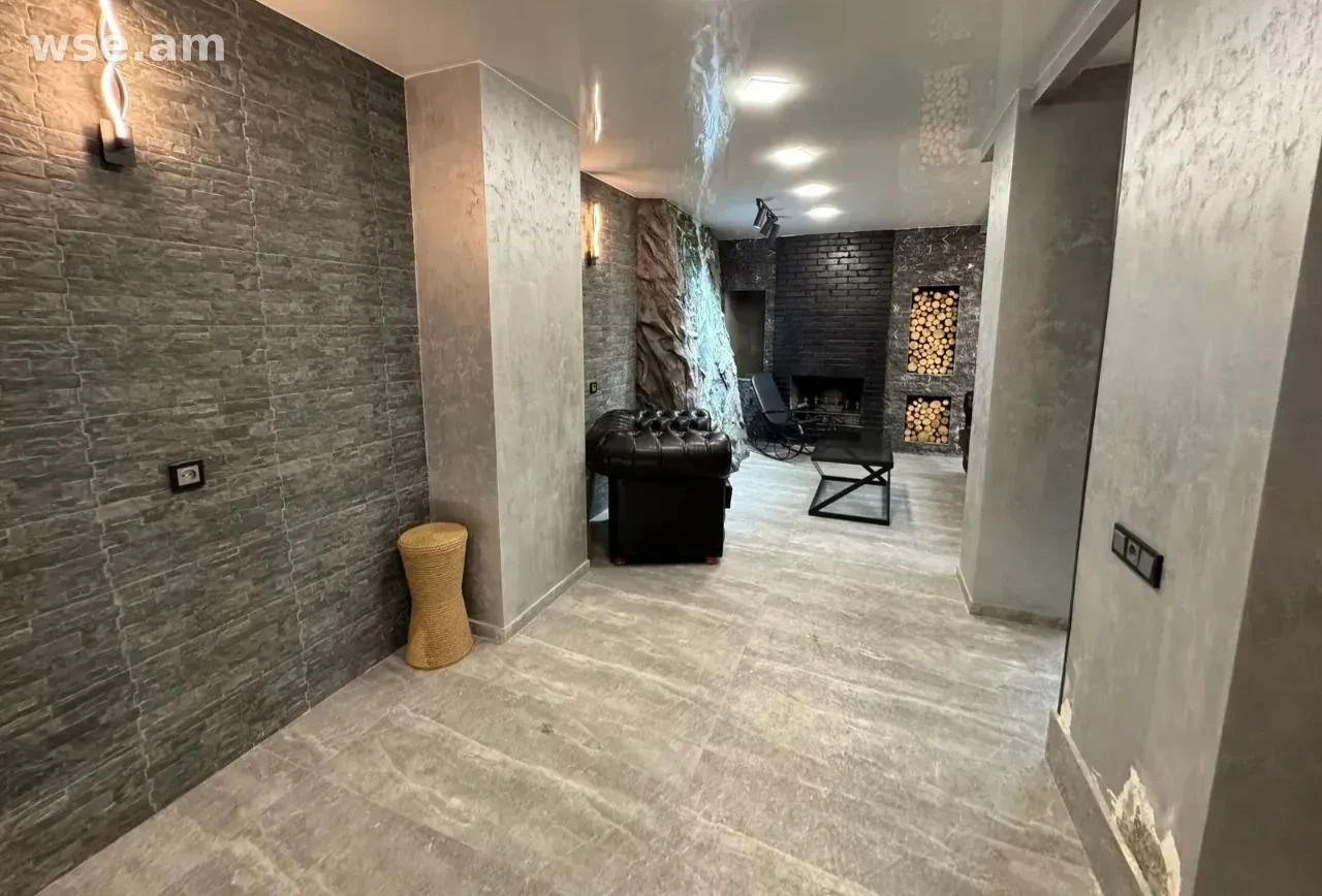 4-комн. дом, 270 м², 3-этажный, улица Ахтанак 16