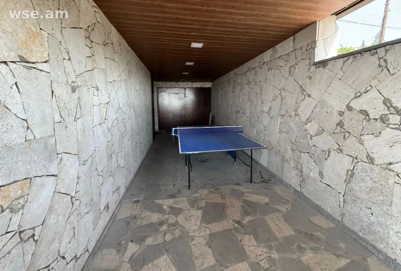 4-комн. дом, 270 м², 3-этажный, улица Ахтанак 16