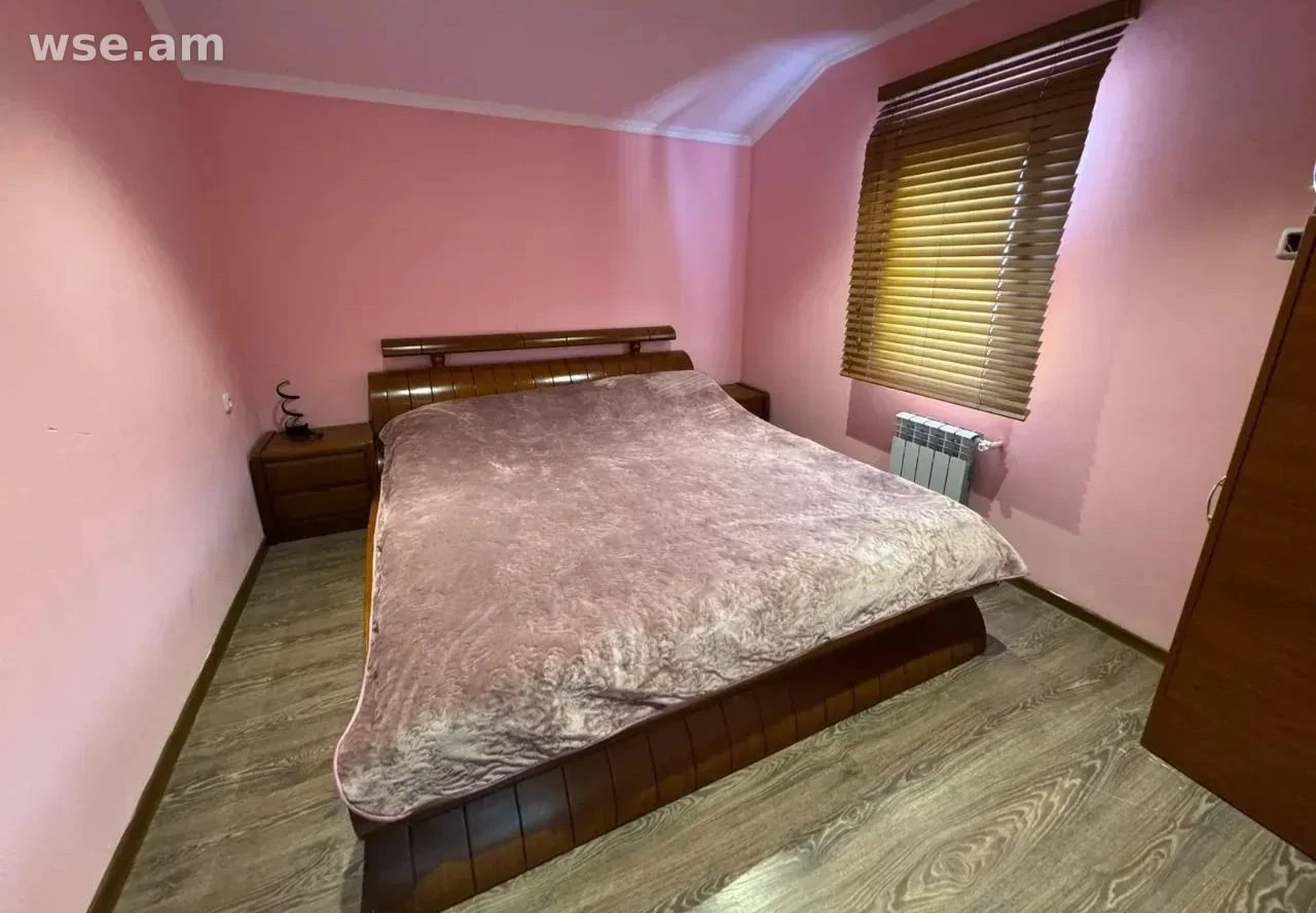 4-комн. дом, 270 м², 3-этажный, улица Ахтанак 16