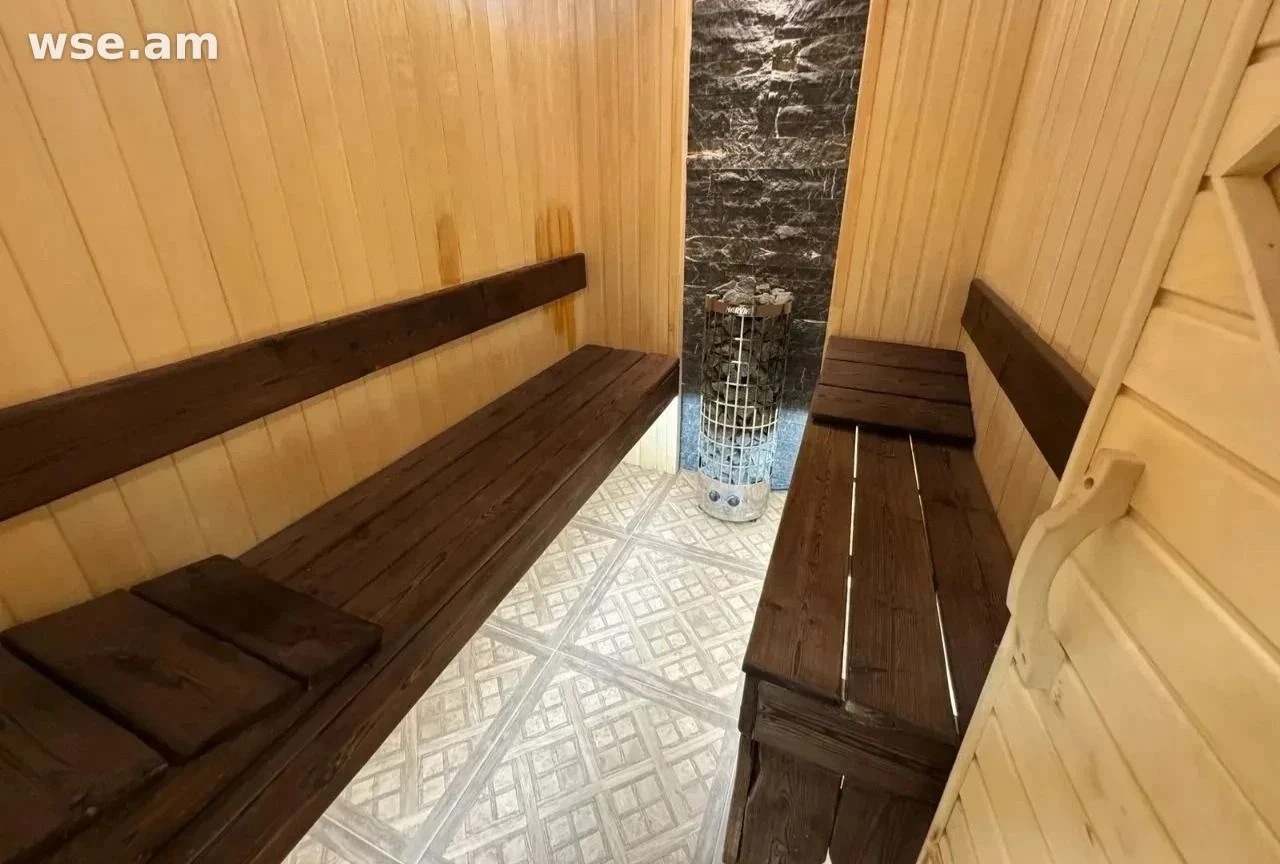4-комн. дом, 270 м², 3-этажный, улица Ахтанак 16