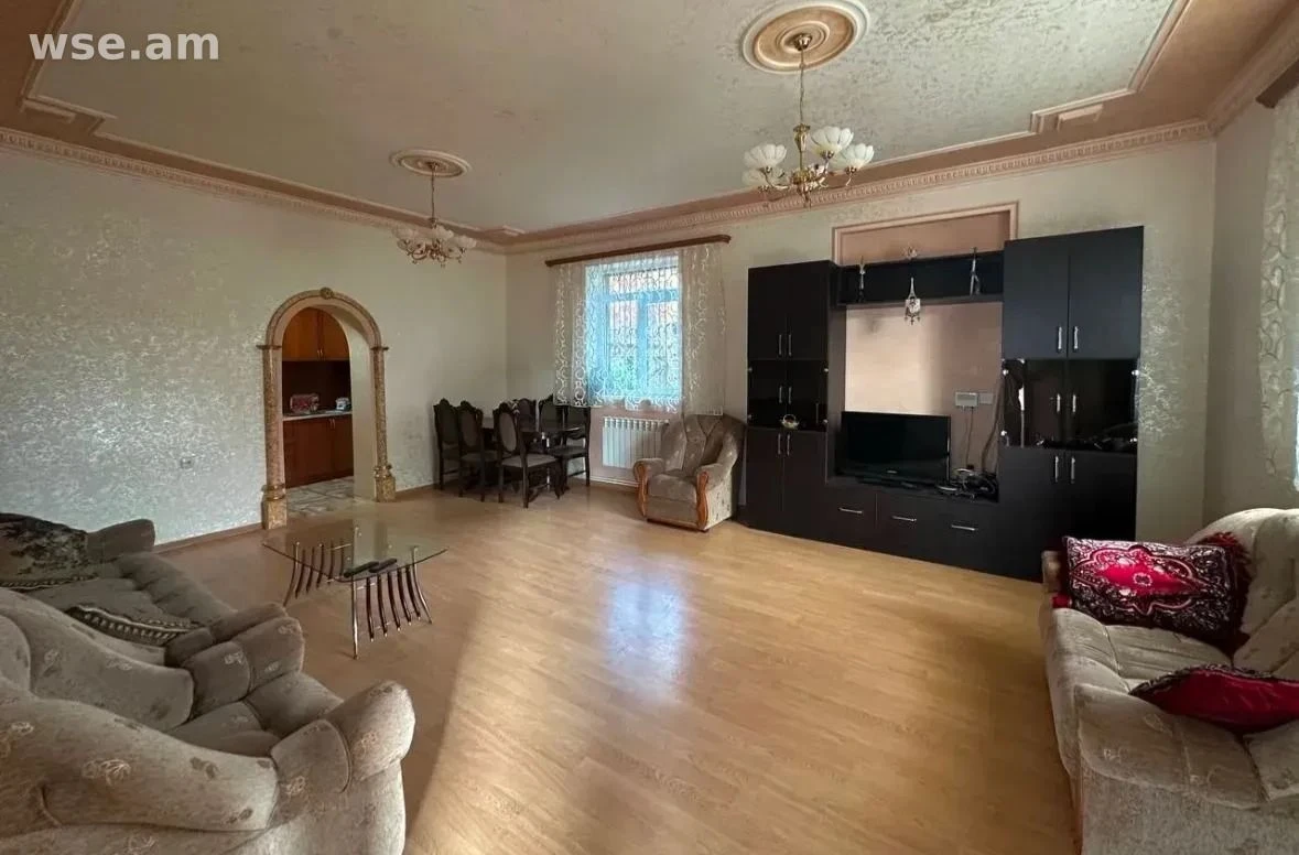 5-room house, 230 m², 3-storey, Gardening 10th Street