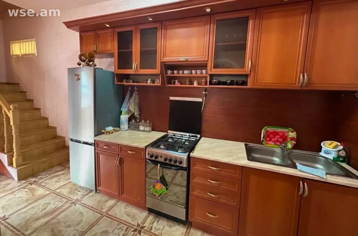 5-room house, 230 m², 3-storey, Gardening 10th Street