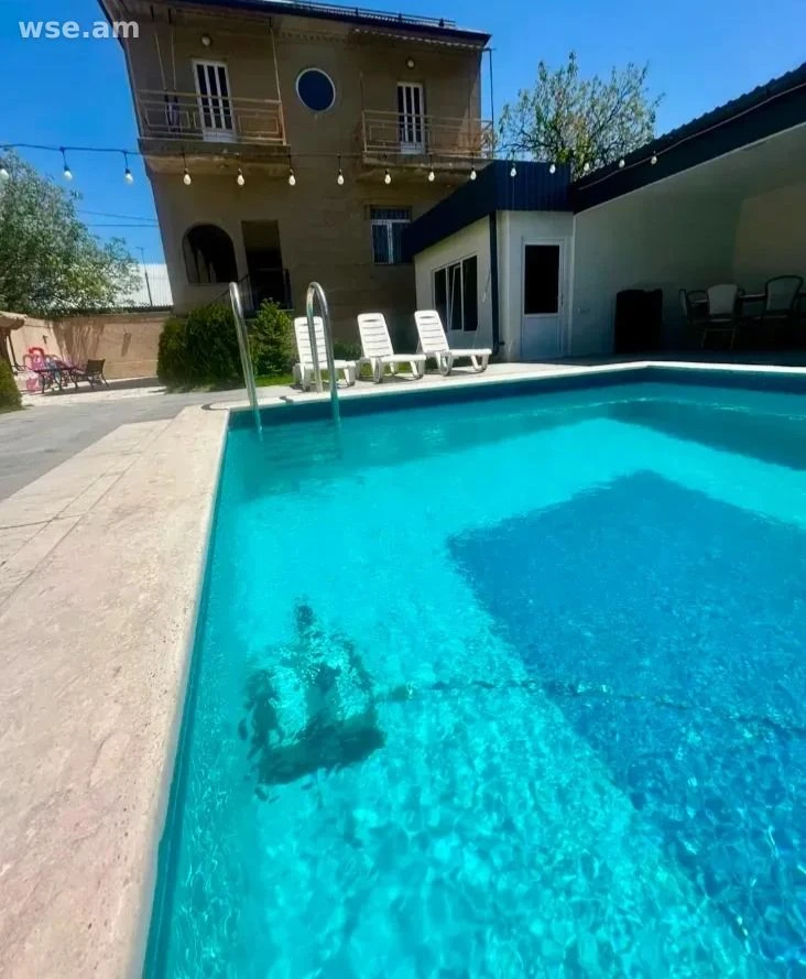 5-room house, 230 m², 3-storey, Gardening 10th Street
