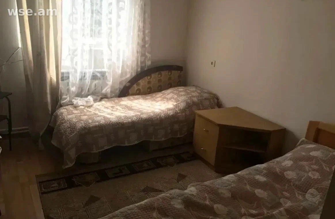2-комн. дом, 72 м², 2-этажный, ул. Маршала Бабаджаняна
