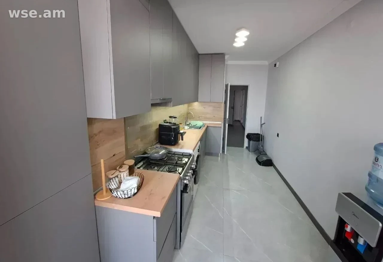 3-комн., 96 м², 15/16 эт., улица Брюсова