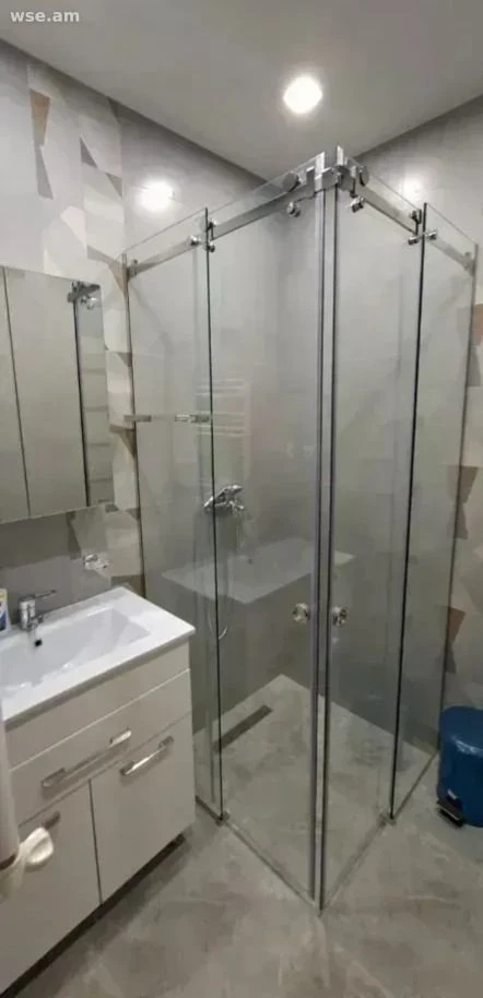 2-комн., 55 м², 3/8 эт., улица Никогаоса Адонца 11