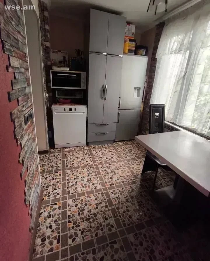 3-комн., 45 м², 2/2 эт., улица Никогаоса Тиграняна 13