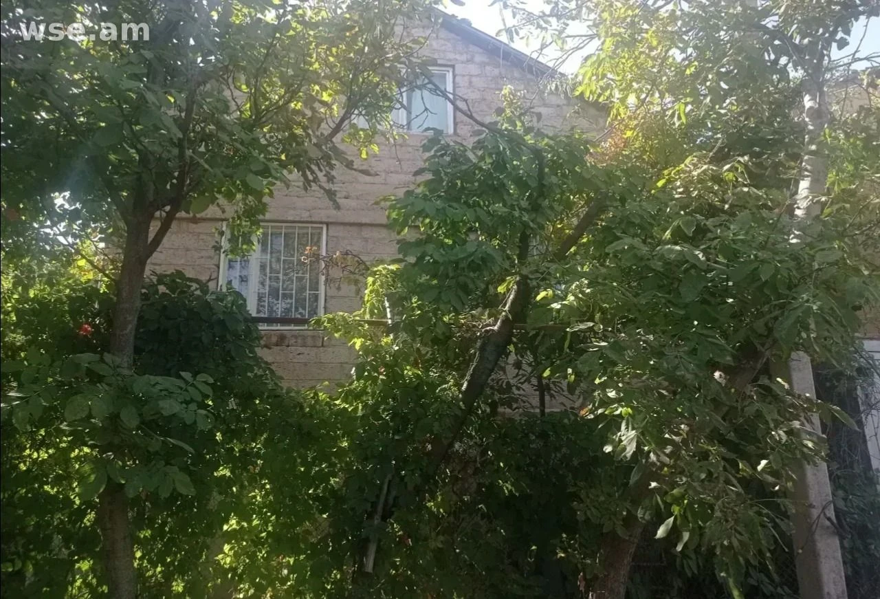 3 սենյականոց առանձնատուն, 105 քմ, 3 հարկանի, 34 - րդ փողոց 23