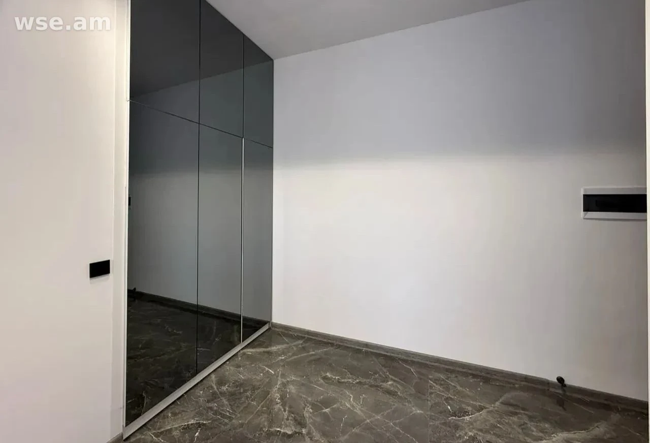 4-room, 156 m², 4/4 floor, 24/5 Garegin Hovsepyan Street