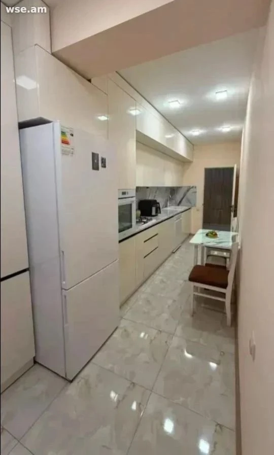 3-комн., 80 м², 2/5 эт., улица Аванесова 7/2