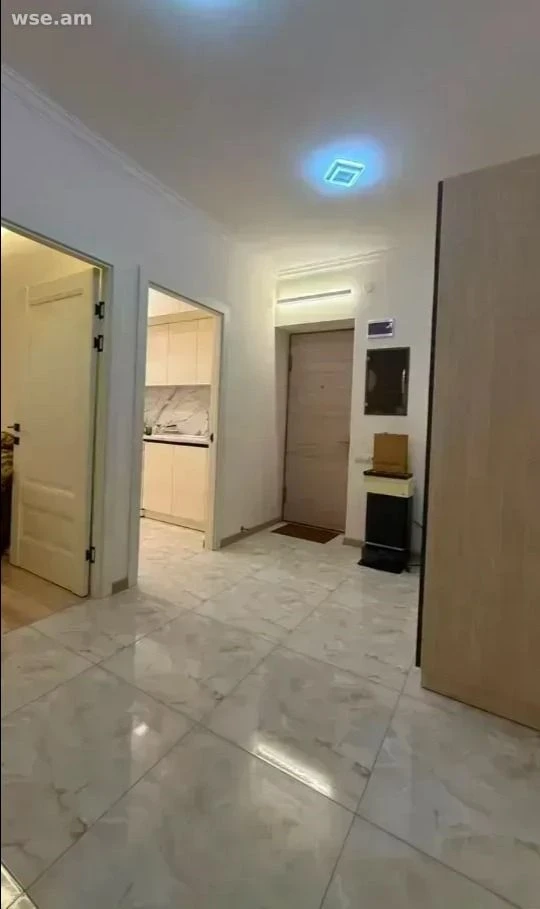 3-комн., 80 м², 2/5 эт., улица Аванесова 7/2