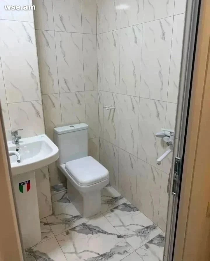 3-комн., 80 м², 2/5 эт., улица Аванесова 7/2