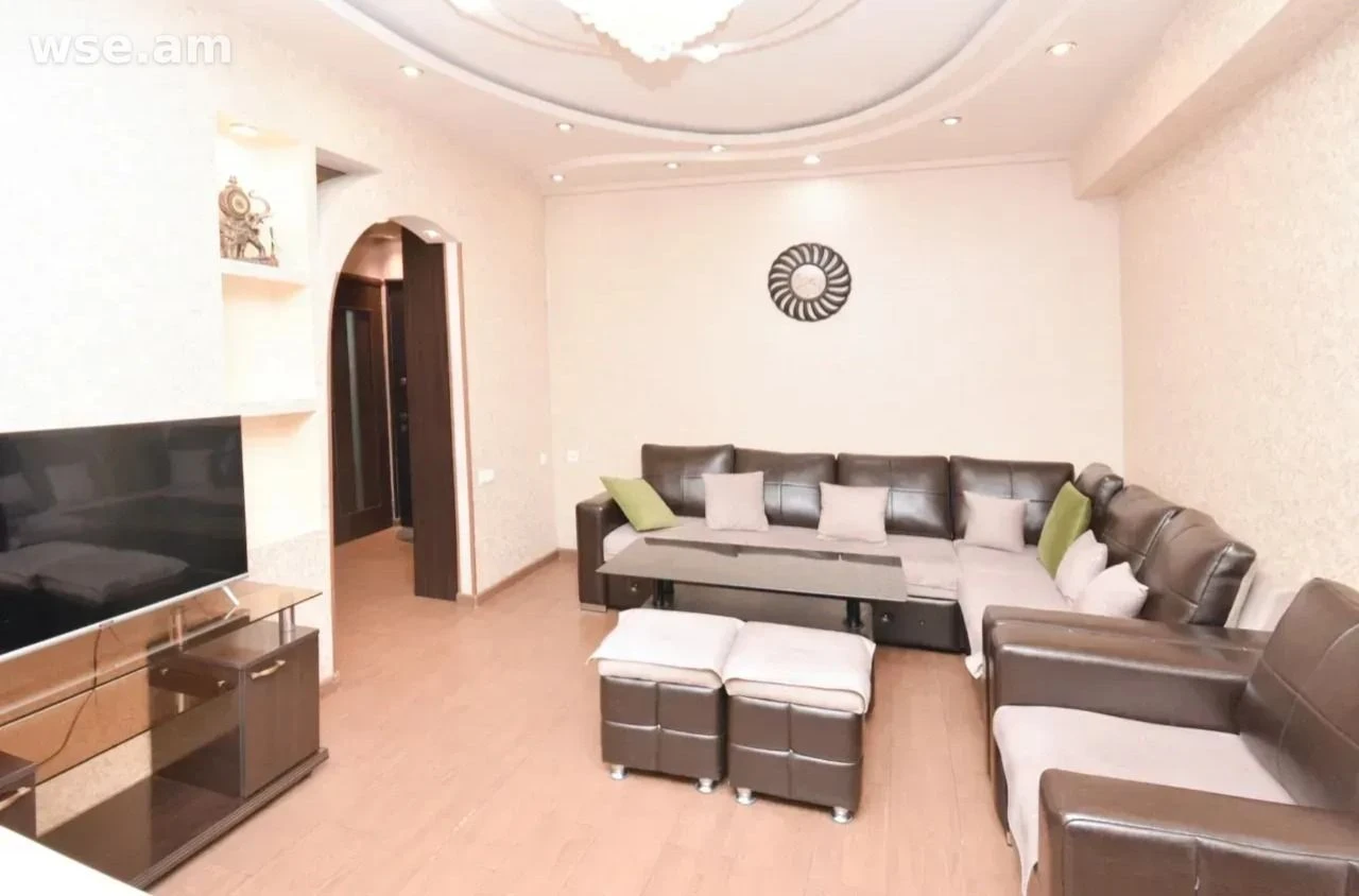 2-комн., 52 м², 6/11 эт., улица Амиряна 25