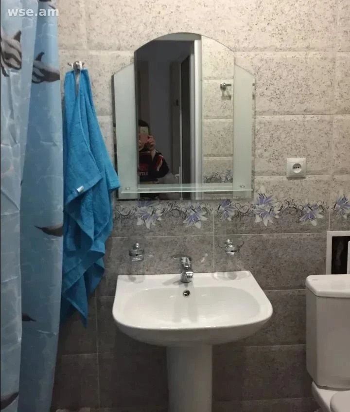2-комн., 40 м², 5/5 эт., проспект Арцаха