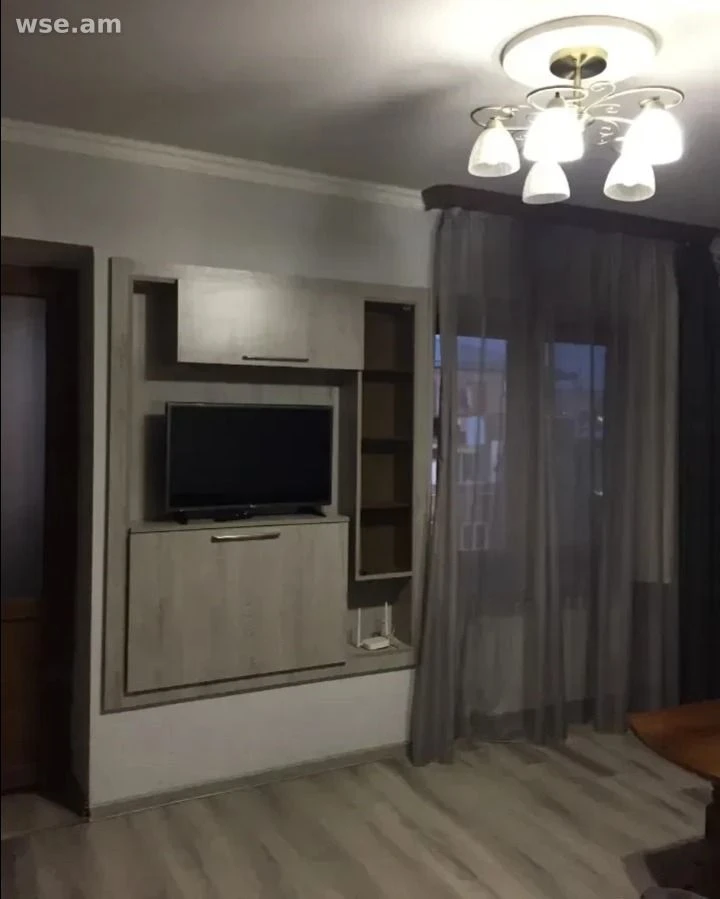 2-комн., 40 м², 5/5 эт., проспект Арцаха