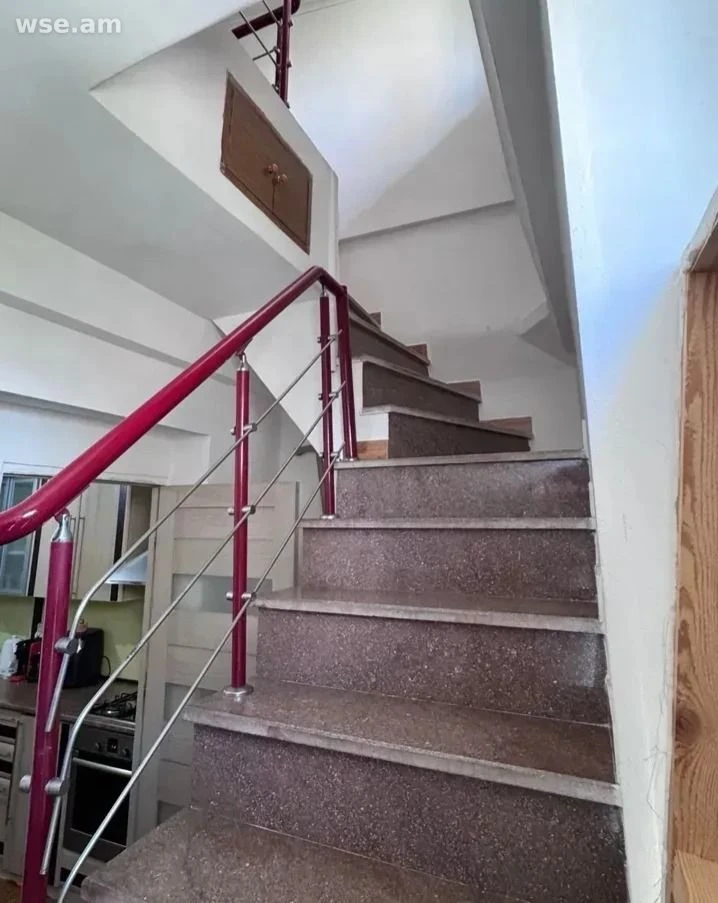 6-комн., 145 м², 5/5 эт., переулок улицы Марр 5