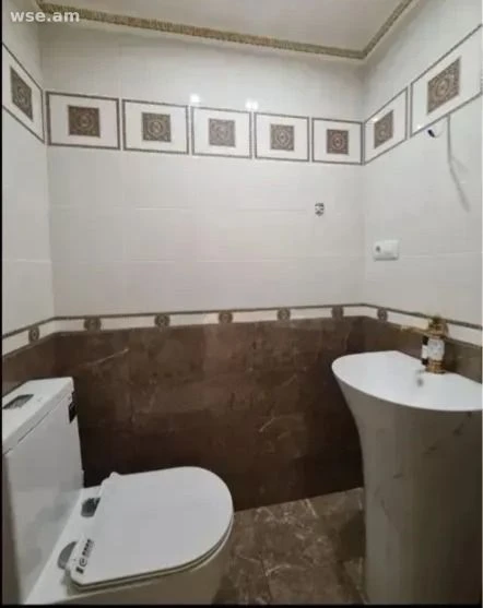4-комн., 90 м², 2/9 эт., улица Оганова
