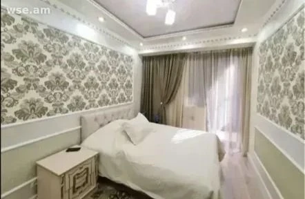 4-комн., 90 м², 2/9 эт., улица Оганова