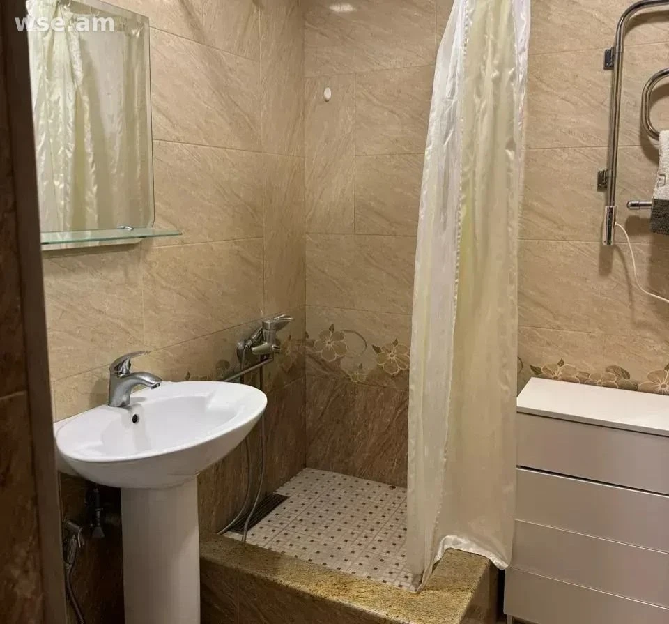3-комн., 73 м², 3/9 эт., ул. Андраника Зоравара 51
