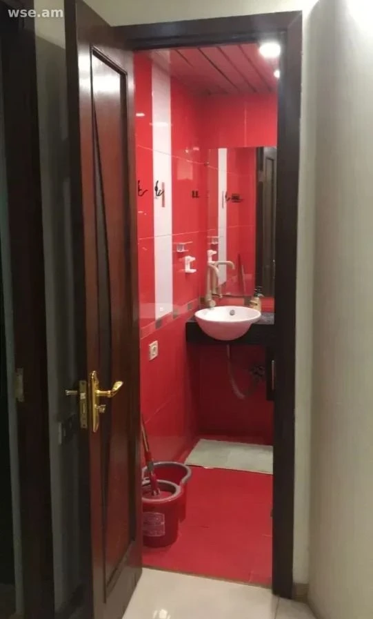 3-комн., 90 м², 2/10 эт., улица Езника Кохбаци
