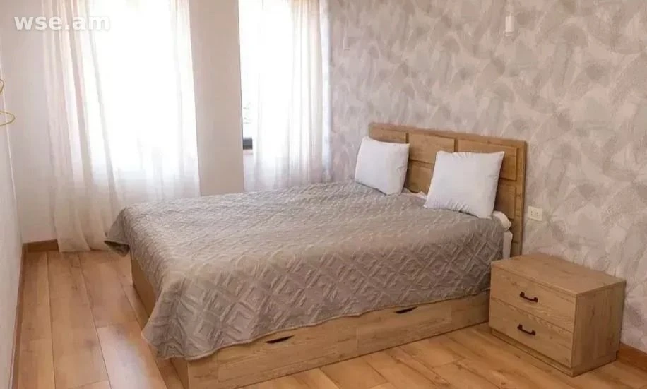 3-комн., 90 м², 3/4 эт., улица Айгедзор